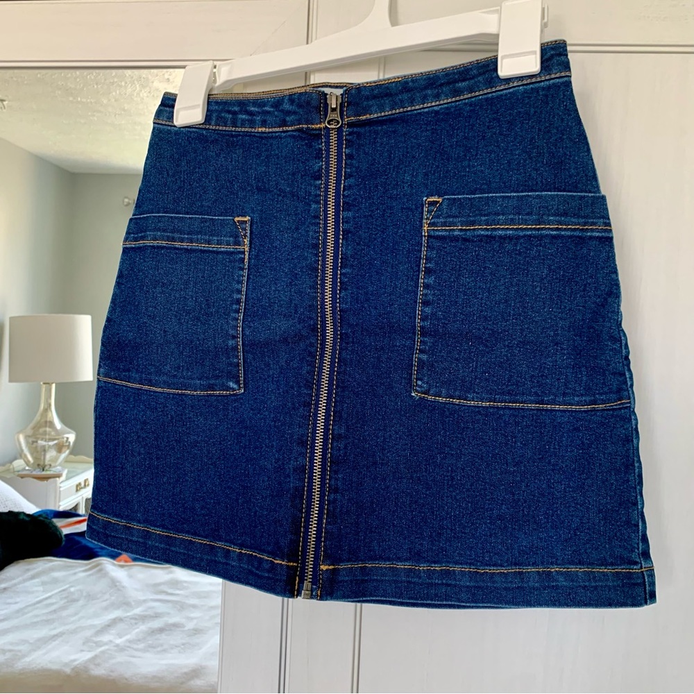 Denim mini skirt, zip-up— refuge
